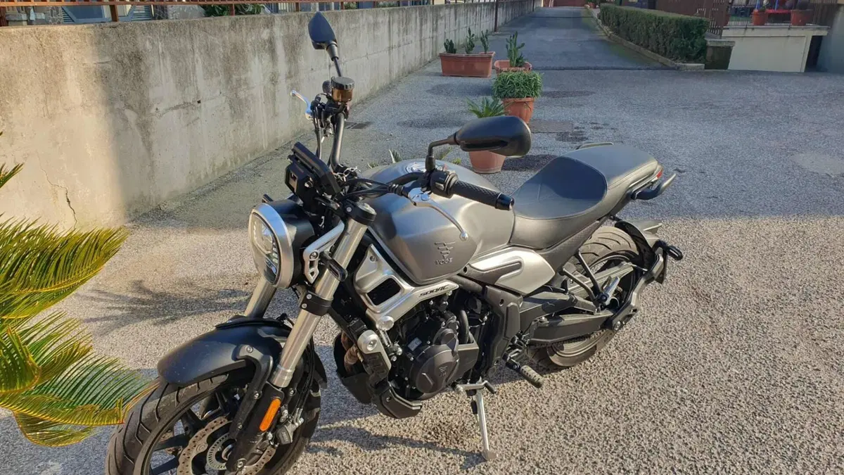 Voge Trofeo 500AC (2022 - 26)  (2)
