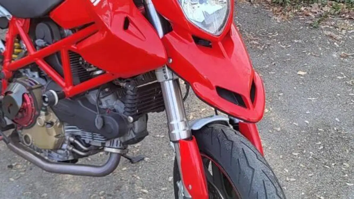 Ducati Hypermotard 1100 (2007 - 09)  (2)