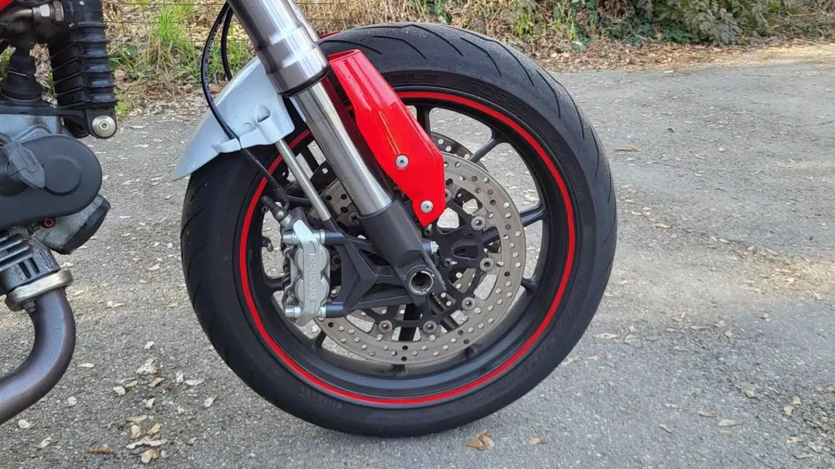 Ducati Hypermotard 1100 (2007 - 09)  (4)