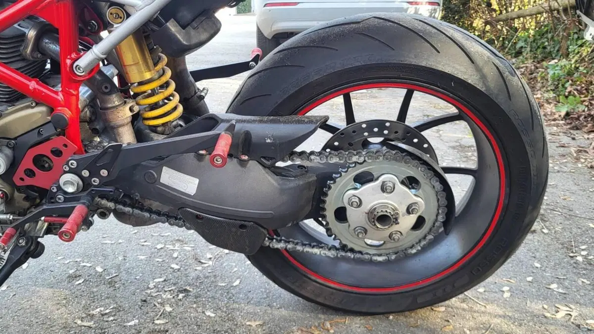 Ducati Hypermotard 1100 (2007 - 09)  (6)