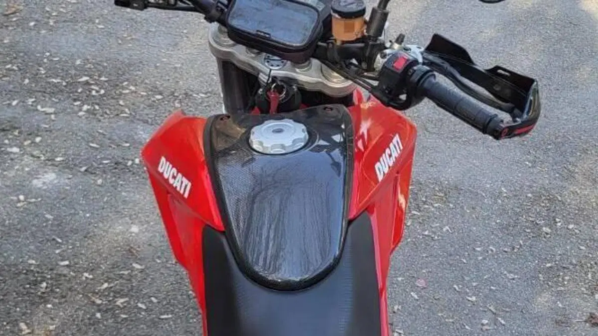 Ducati Hypermotard 1100 (2007 - 09)  (8)