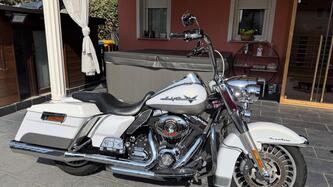 Harley-Davidson Road King CVO (2008) - FLHRSE4 usata