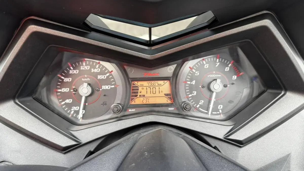 Yamaha T-Max 530 (2015 - 16)  (3)