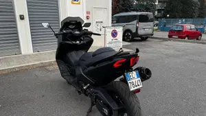 Yamaha T-Max 530 (2015 - 16)  (5)