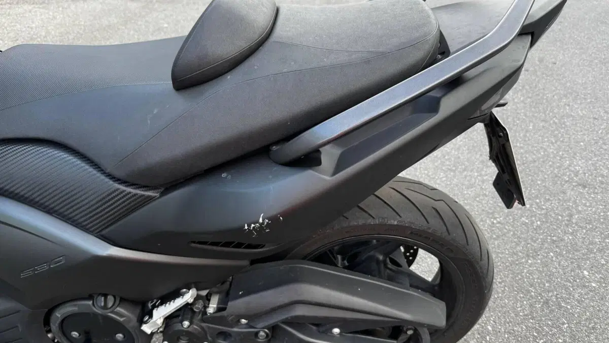 Yamaha T-Max 530 (2015 - 16)  (6)