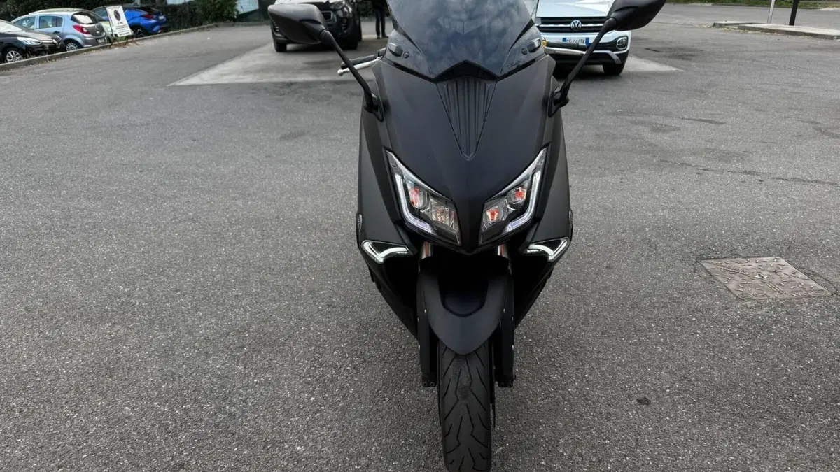 Yamaha T-Max 530 (2015 - 16)  (2)