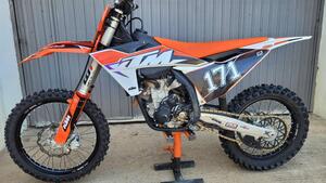KTM 250 SX-F (2023) 