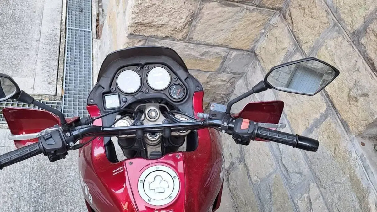 Aprilia   (4)
