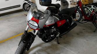 Moto Guzzi V7 Stone Corsa (2023 - 25) usata