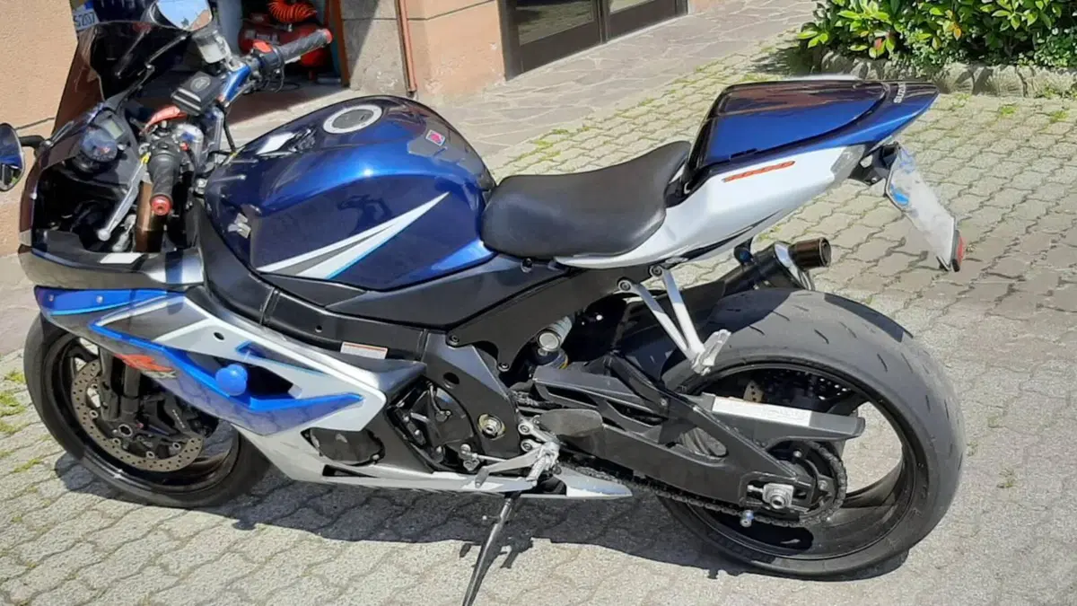 Suzuki GSX-R1000 (2005 - 06)  (2)
