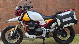 Moto Guzzi V85 TT Evocative Graphics (2019 - 20) 