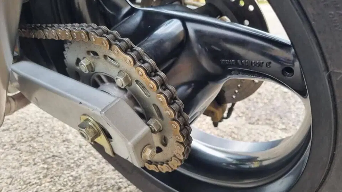 Ducati Monster 900 I.E. (1999 - 02)  (9)