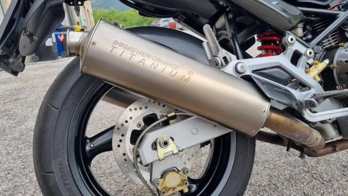 Ducati Monster 900 I.E. (1999 - 02)  (13)