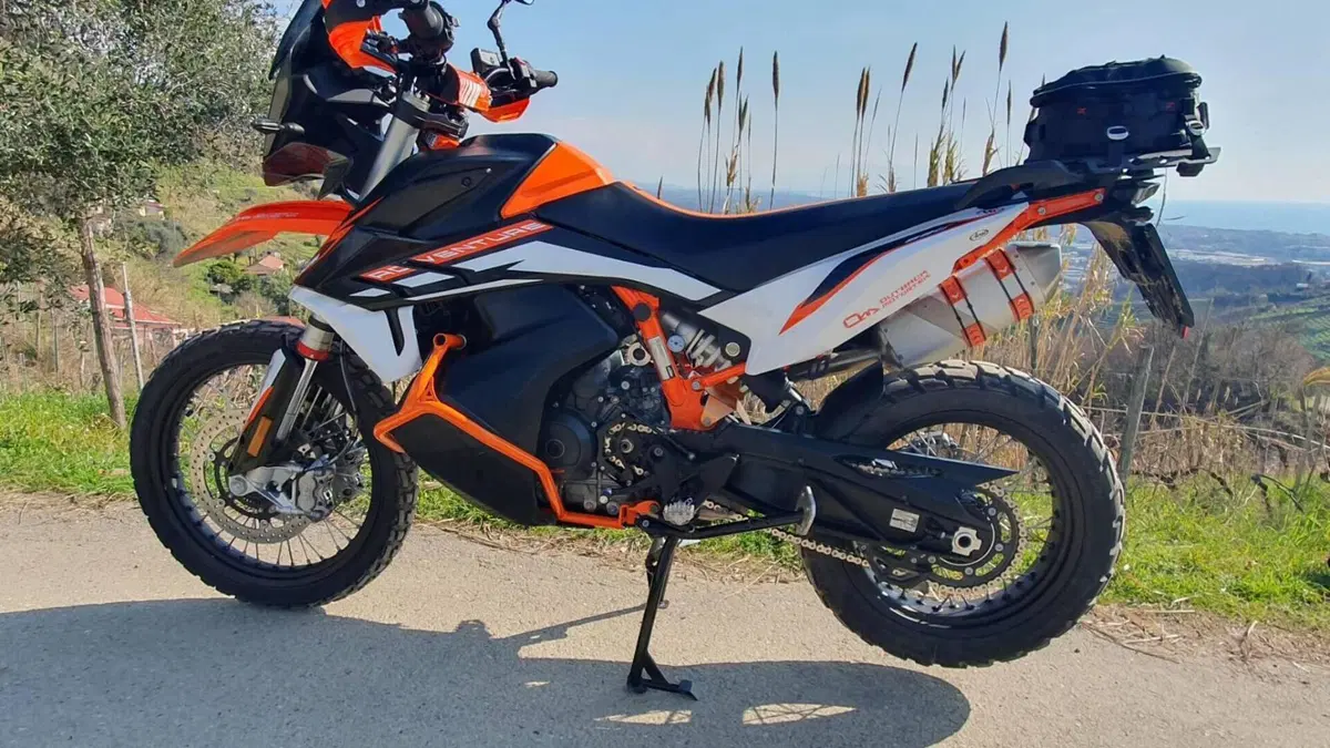 KTM 890 Adventure R (2022)  (3)