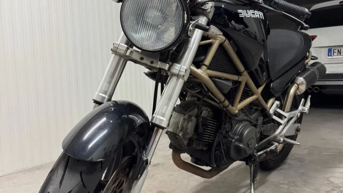 Ducati Monster 600 City Dark (1998 - 02)  (6)