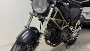 Ducati Monster 600 City Dark (1998 - 02)  (6)