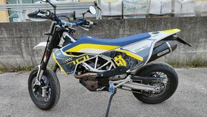 Husqvarna 701 Supermoto (2017 - 19) 