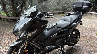 Yamaha T-Max 560 Tech Max (2020) usata