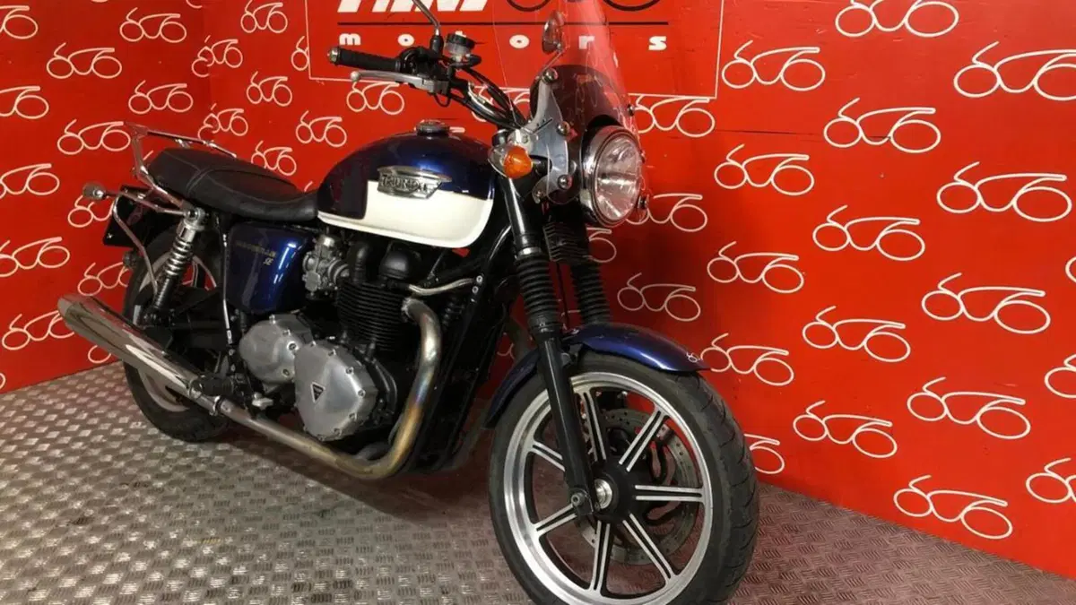 Triumph Bonneville SE (2009 - 13)  (2)