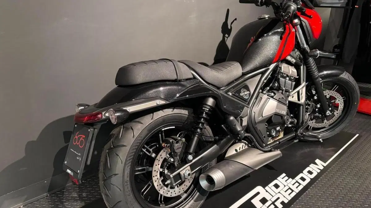 Moto Morini Calibro Custom (2024 - 26)  (6)