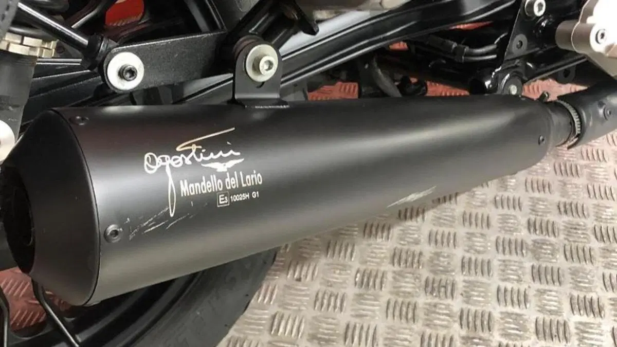 Moto Guzzi V7 III Stone (2017 - 20)  (6)