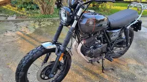 Brixton Motorcycles Cromwell 250 (2021 - 25)  (3)