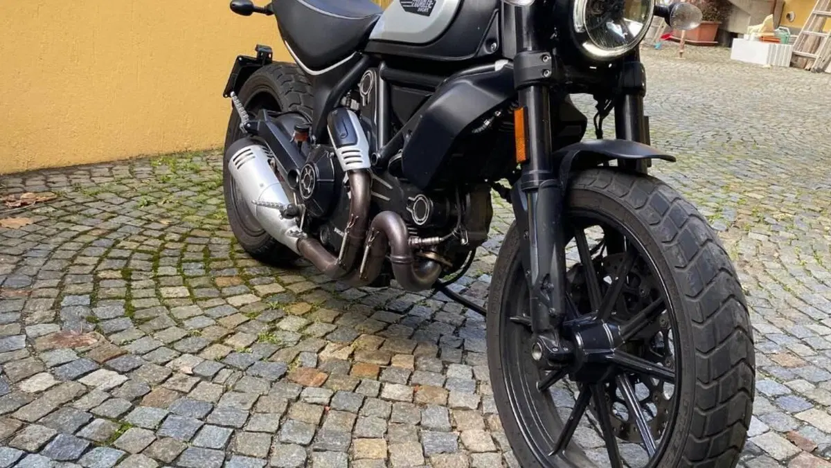 Ducati Scrambler 800 Icon Dark (2020) 