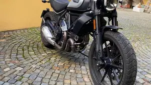 Ducati Scrambler 800 Icon Dark (2020) 