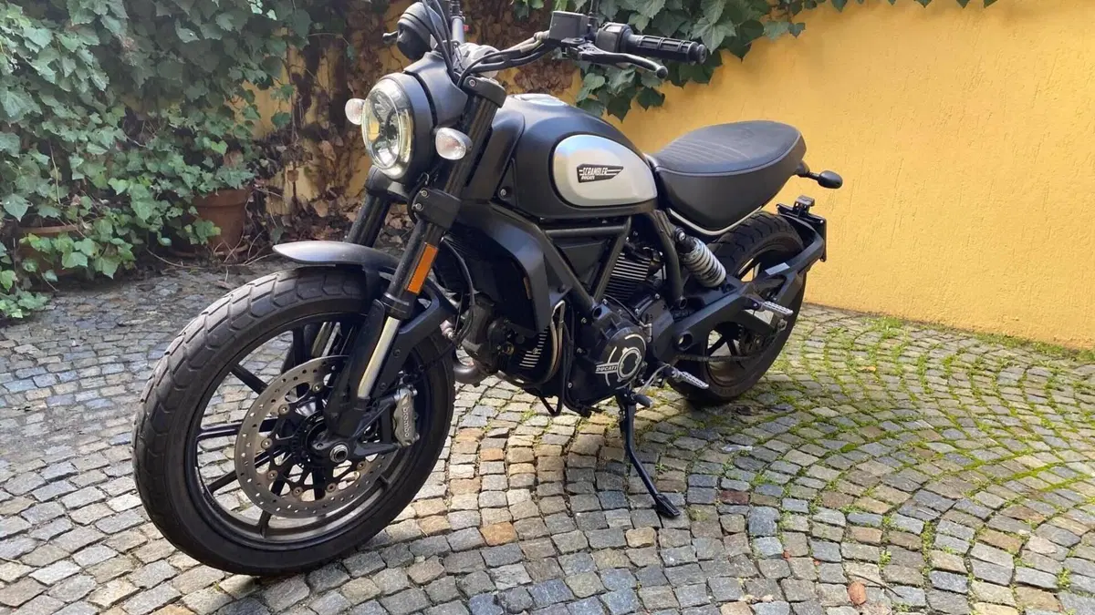 Ducati Scrambler 800 Icon Dark (2020)  (3)