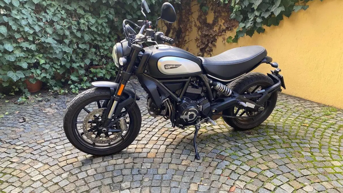 Ducati Scrambler 800 Icon Dark (2020)  (4)