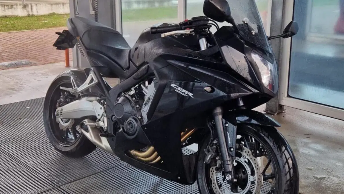 Honda CBR 650 F ABS (2014 - 17)  (2)