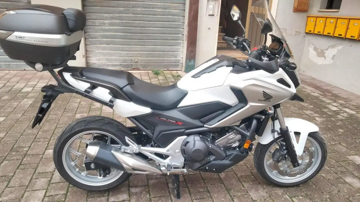 Honda NC 750 X DCT ABS (2016 -17)  (4)