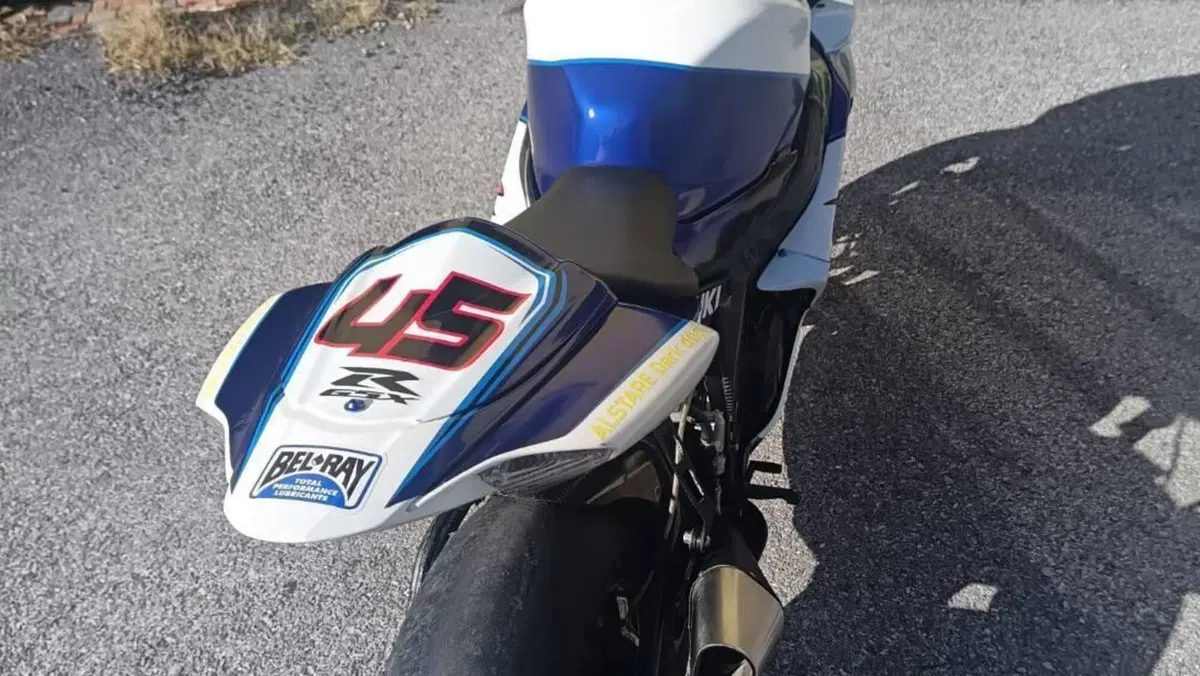 Suzuki GSX-R1000 (2005 - 06)  (2)