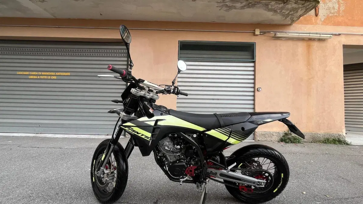 Fantic Motor XMF 125 Motard Performance 4T (2023 - 24) 
