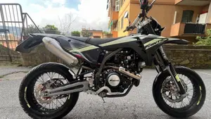 Fantic Motor XMF 125 Motard Performance 4T (2023 - 24)  (2)