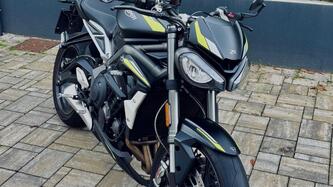 Triumph Street Triple RS (2020 - 22) usata