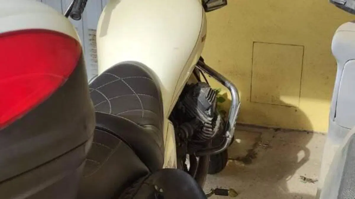 Moto Guzzi   (2)