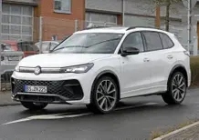 Nuova Volkswagen Tiguan R: oltre 300 CV e una scelta sorprendente sotto il cofano