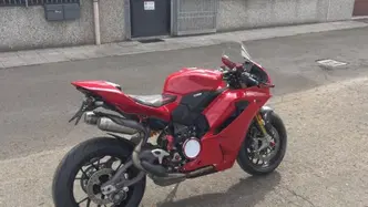 Ducati Panigale V2 S (2025 - 26) usata
