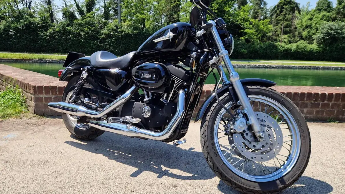 Harley-Davidson 1200 Roadster (2006 - 08) - XL 1200R  (2)