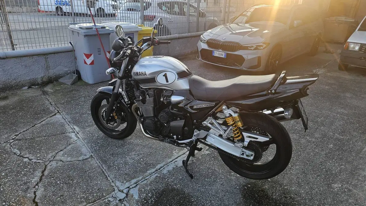 Yamaha XJR 1300 (2006 - 14)  (6)