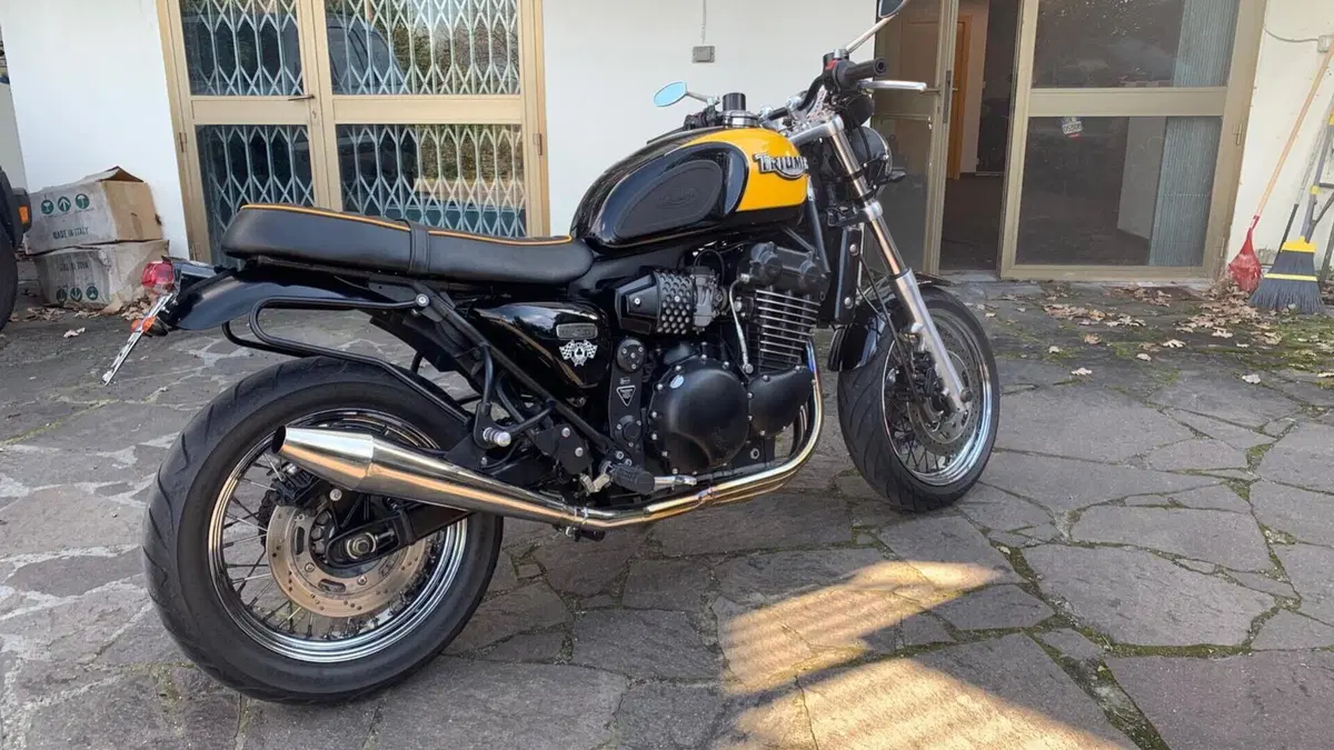 Triumph Thunderbird 900 Sport (2003 - 04) 