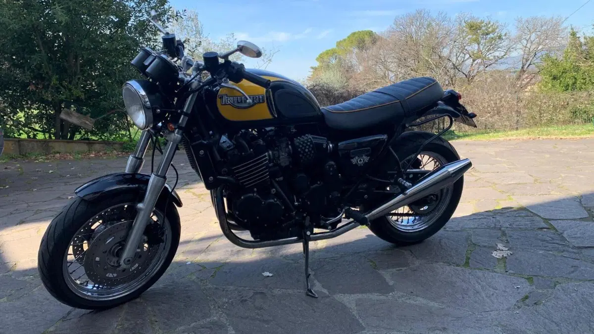 Triumph Thunderbird 900 Sport (2003 - 04)  (2)