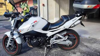 Suzuki GSR 600 (2006 - 11) usata