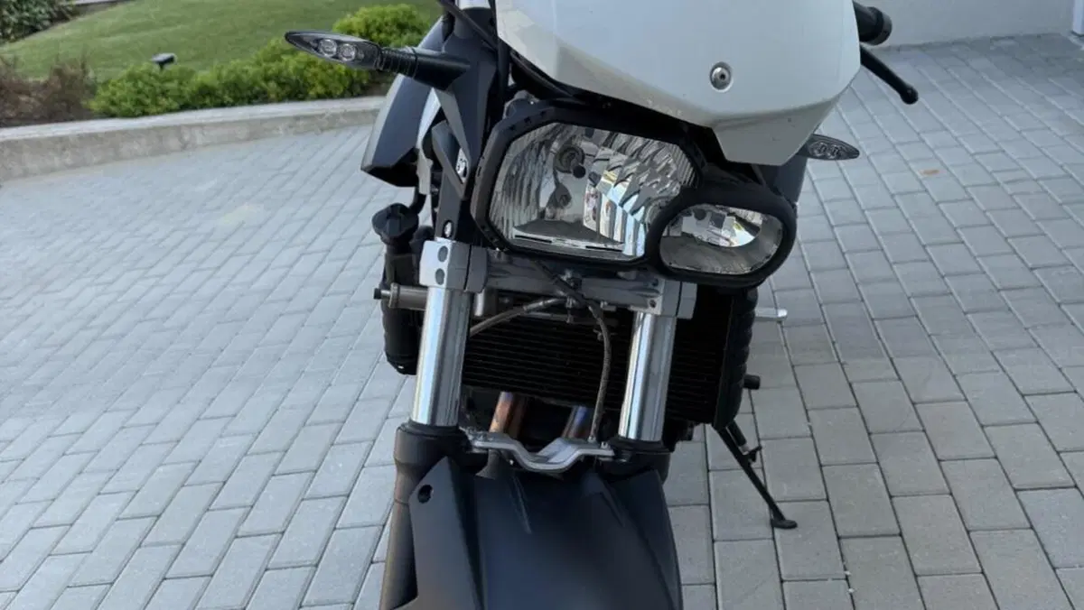 Bmw F 800 R (2009 - 11)  (4)