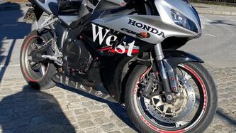 Honda CBR 1000 RR Fireblade (2006 - 07)