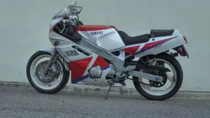 Yamaha   (2)