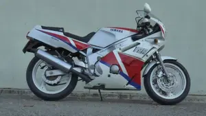 Yamaha   (4)