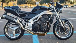 Triumph Speed Triple 955 (2002 - 04) 