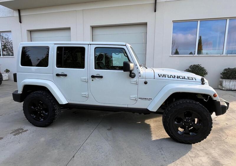 Jeep Wrangler Unlimited 2.8 CRD DPF Black Edition Auto